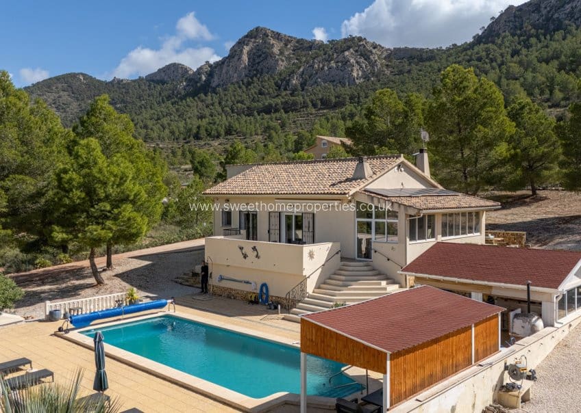 4 chambre Finca/Maison de Campagne à vendre à La Zarza avec piscine garage - 385 000 € (Ref: 10179605)