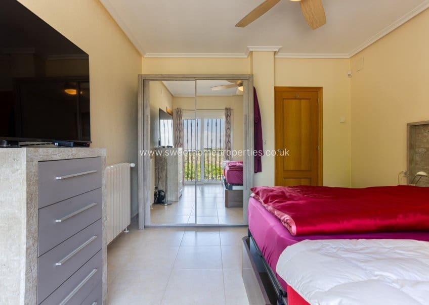 4 chambre Finca/Maison de Campagne à vendre à La Zarza avec piscine garage - 385 000 € (Ref: 10179605)