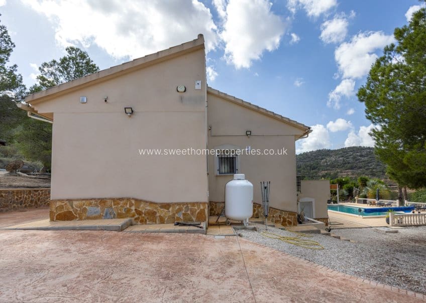 4 chambre Finca/Maison de Campagne à vendre à La Zarza avec piscine garage - 385 000 € (Ref: 10179605)