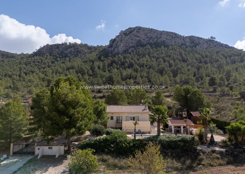 4 chambre Finca/Maison de Campagne à vendre à La Zarza avec piscine garage - 385 000 € (Ref: 10179605)