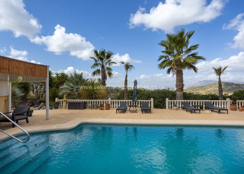 4 chambre Finca/Maison de Campagne à vendre à La Zarza avec piscine garage - 385 000 € (Ref: 10179605)