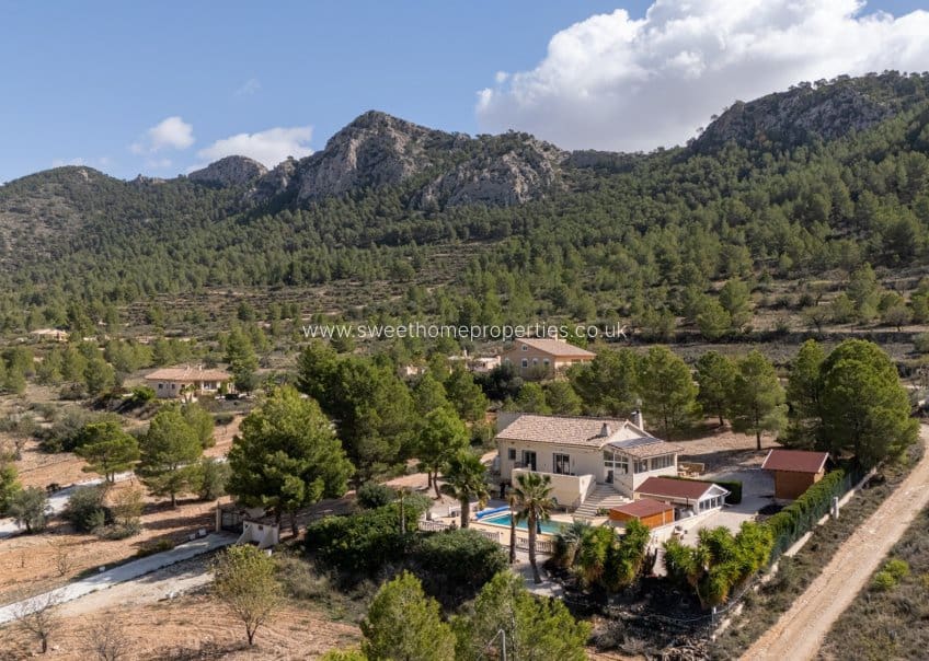 4 chambre Finca/Maison de Campagne à vendre à La Zarza avec piscine garage - 385 000 € (Ref: 10179605)