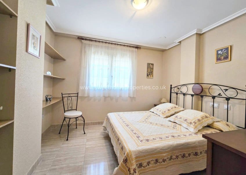 4 slaapkamer Huis te koop in Aspe met garage - € 273.000 (Ref: 10182077)