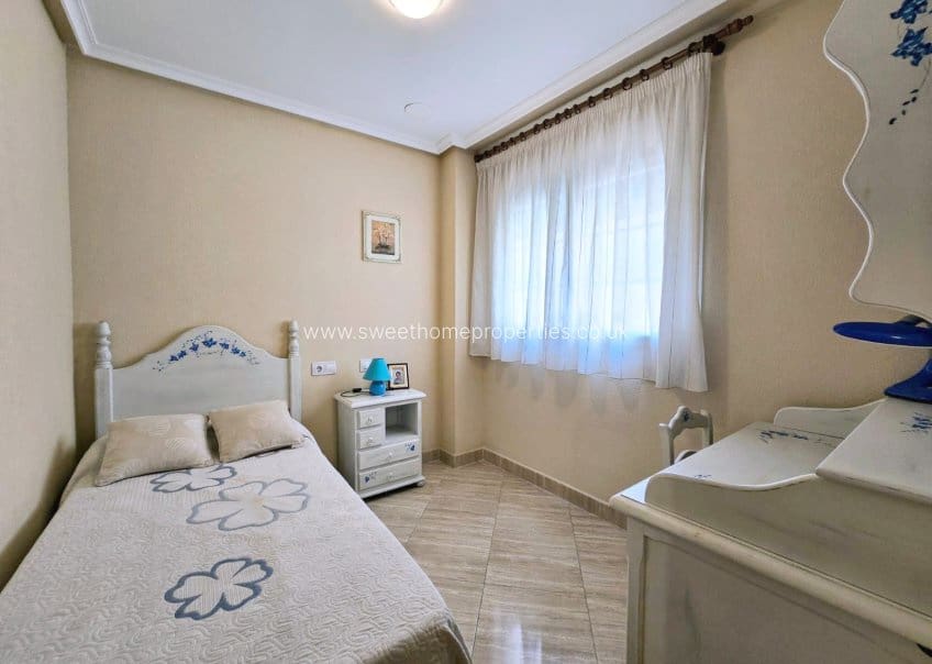 4 slaapkamer Huis te koop in Aspe met garage - € 273.000 (Ref: 10182077)