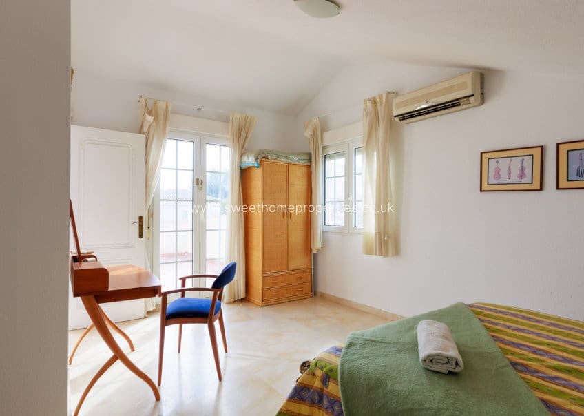 3 bedroom Villa for sale in Las Ramblas Golf with pool garage - € 269,000 (Ref: 10182194)