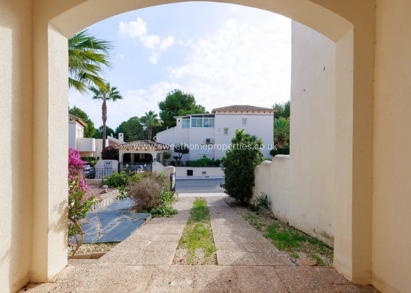 3 bedroom Villa for sale in Las Ramblas Golf with pool garage - € 269,000 (Ref: 10182194)
