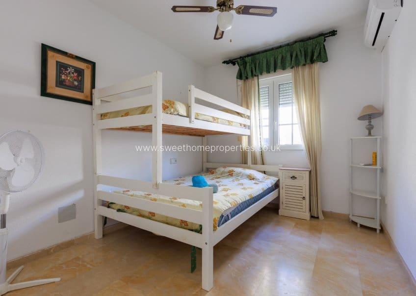 3 bedroom Villa for sale in Las Ramblas Golf with pool garage - € 269,000 (Ref: 10182194)
