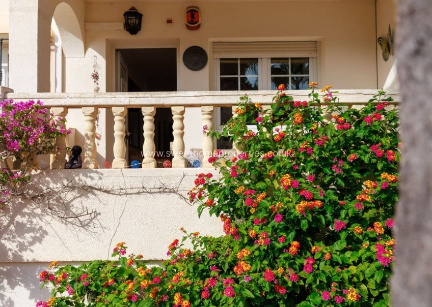 3 bedroom Villa for sale in Las Ramblas Golf with pool garage - € 269,000 (Ref: 10182194)