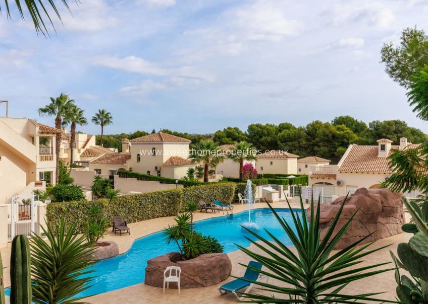 3 bedroom Villa for sale in Las Ramblas Golf with pool garage - € 269,000 (Ref: 10182194)