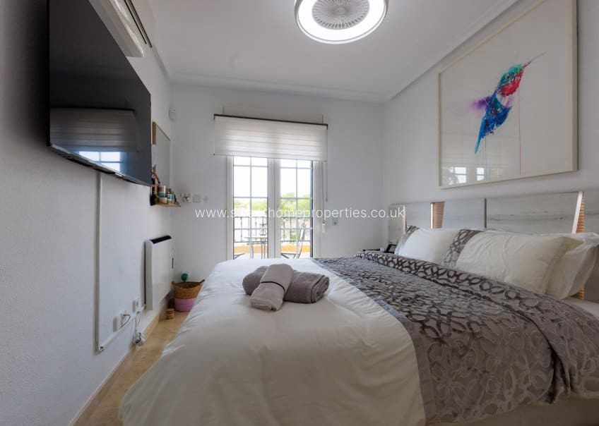 2 soveværelse Byhus til salg i Villamartin med swimmingpool - € 265.000 (Ref: 10182195)