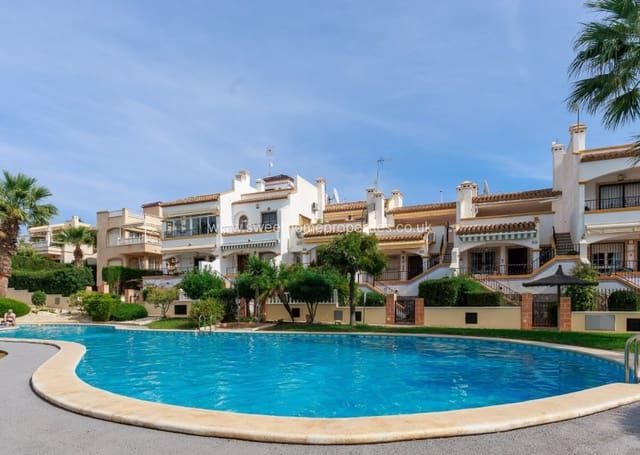 2 soveværelse Byhus til salg i Villamartin, Orihuela med swimmingpool - € 265.000 (Ref: 10182195)