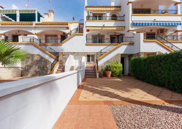 2 soveværelse Byhus til salg i Villamartin, Orihuela med swimmingpool - € 265.000 (Ref: 10182195)