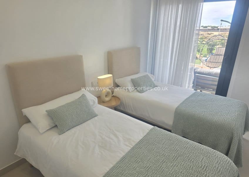 Ático de 2 habitaciones en Pilar de la Horadada en venta con piscina garaje - 346.000 € (Ref: 10182196)