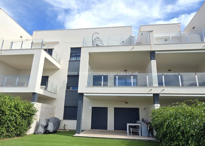 Ático de 2 habitaciones en Pilar de la Horadada en venta con piscina garaje - 346.000 € (Ref: 10182196)