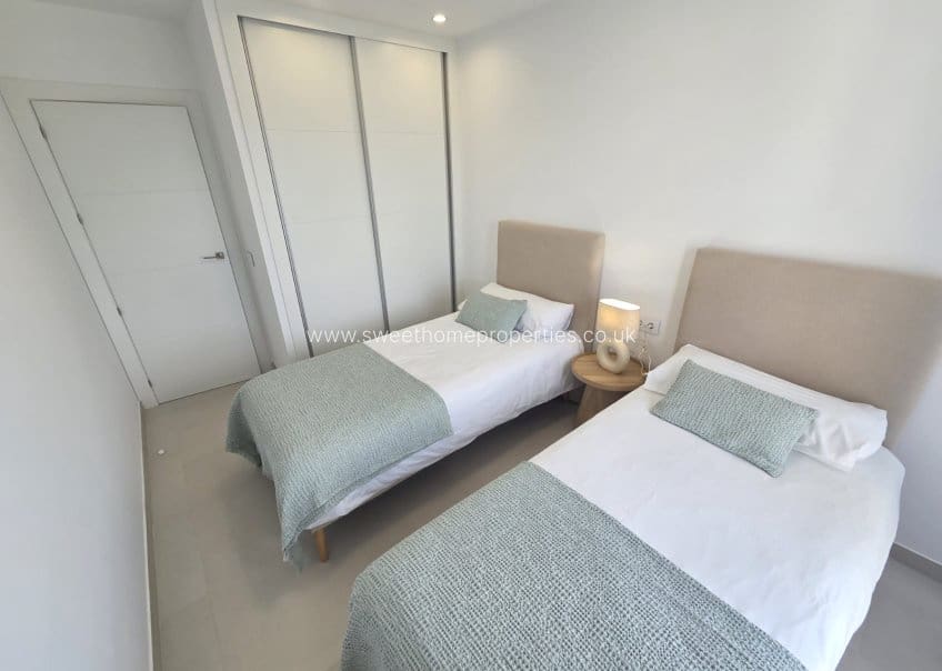 Ático de 2 habitaciones en Pilar de la Horadada en venta con piscina garaje - 346.000 € (Ref: 10182196)