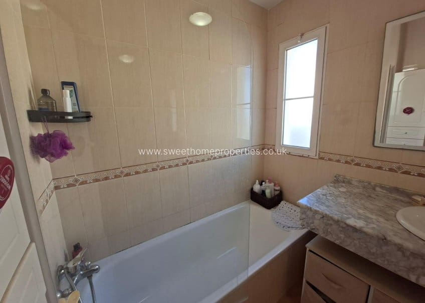 3 bedroom Villa for sale in Aspe with pool garage - € 340,000 (Ref: 10182197)