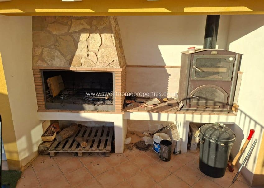 3 bedroom Villa for sale in Aspe with pool garage - € 340,000 (Ref: 10182197)