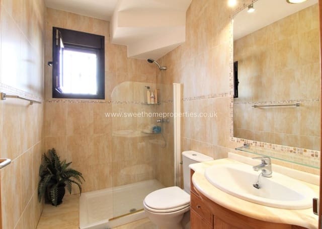 3 quarto Moradia para venda em Villamartin, Orihuela com piscina garagem - 268 880 € (Ref: 2114439)