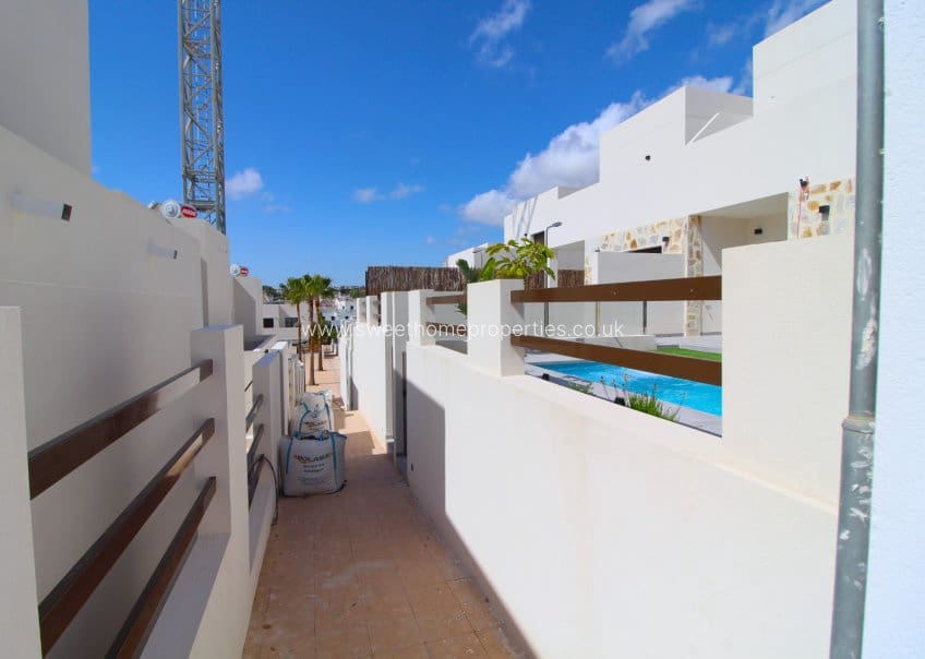 3 quarto Moradia para venda em Villamartin com piscina garagem - 268 880 € (Ref: 2114439)