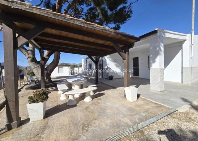 5 soveværelse Finca/Landehus til salg i Aspe med swimmingpool garage - € 245.000 (Ref: 9571663)