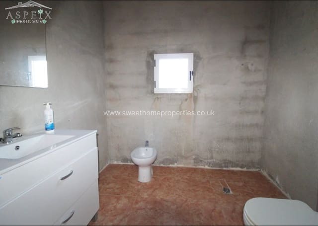 2 soveværelse Finca/Landehus til salg i Aspe med swimmingpool garage - € 166.000 (Ref: 9571665)