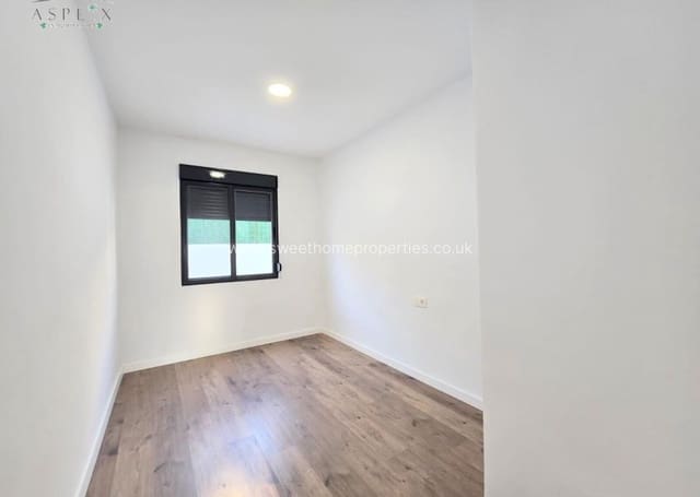 3 soveværelse Finca/Landehus til salg i Aspe med swimmingpool garage - € 270.000 (Ref: 9571666)