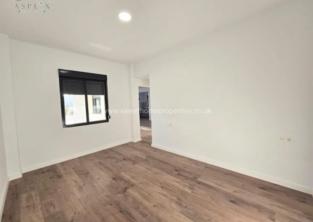 3 soveværelse Finca/Landehus til salg i Aspe med swimmingpool garage - € 270.000 (Ref: 9571666)