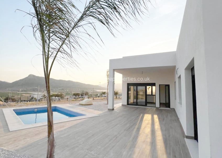 Chalet de 3 habitaciones en Aspe en venta con piscina garaje - 278.000 € (Ref: 9571667)