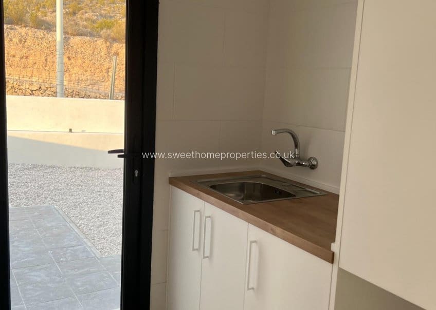 Chalet de 3 habitaciones en Aspe en venta con piscina garaje - 278.000 € (Ref: 9571667)