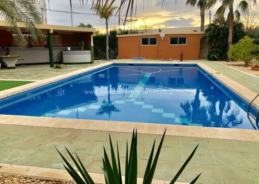 4 quarto Quinta/Casa Rural para venda em Elche / Elx com piscina garagem - 650 000 € (Ref: 9571668)