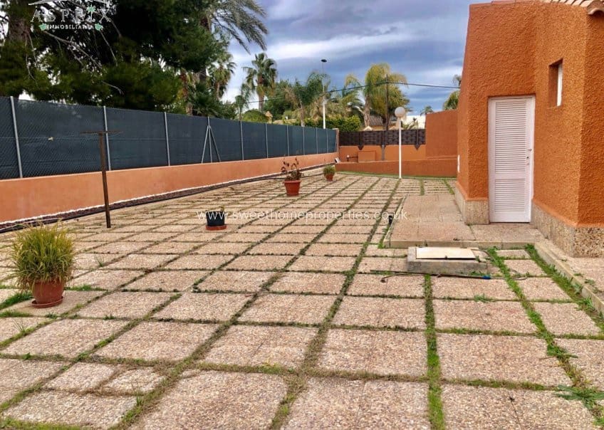 4 quarto Quinta/Casa Rural para venda em Elche / Elx com piscina garagem - 650 000 € (Ref: 9571668)