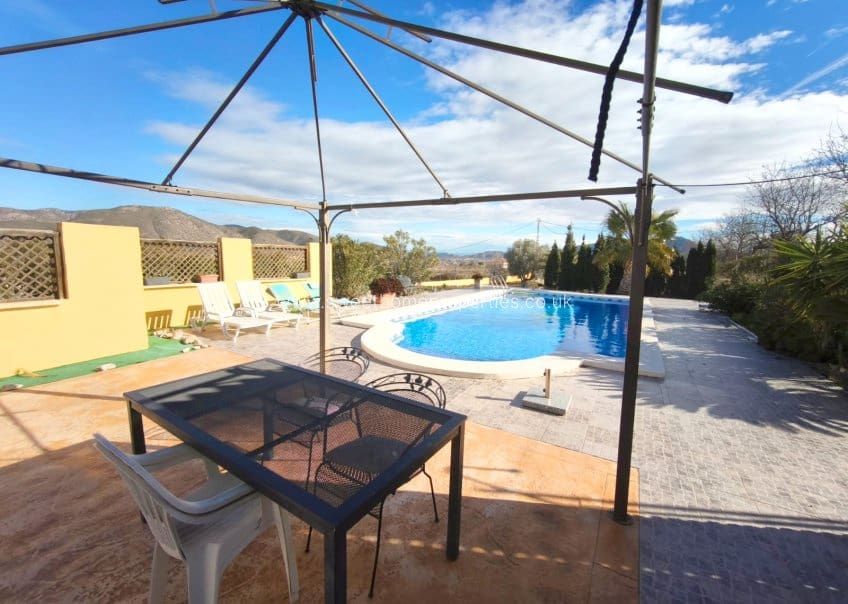 Finca/Casa Rural de 3 habitaciones en Hondón de los Frailes en venta con piscina garaje - 285.000 € (Ref: 9571669)