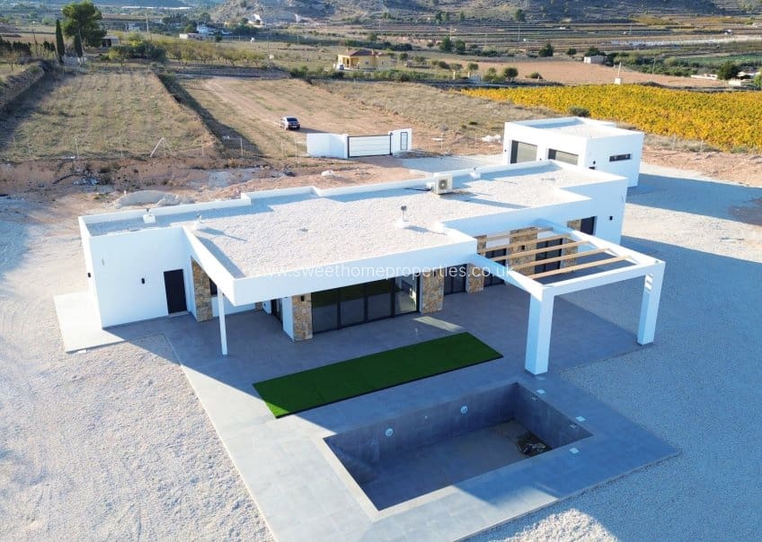 3 chambre Finca/Maison de Campagne à vendre à La Romana avec garage - 470 000 € (Ref: 9571670)