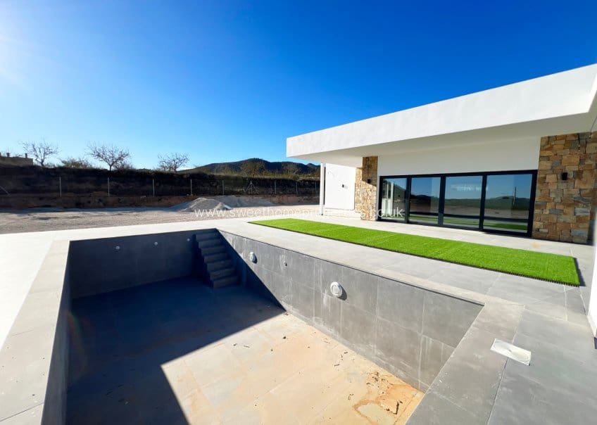 3 chambre Finca/Maison de Campagne à vendre à La Romana avec garage - 470 000 € (Ref: 9571670)