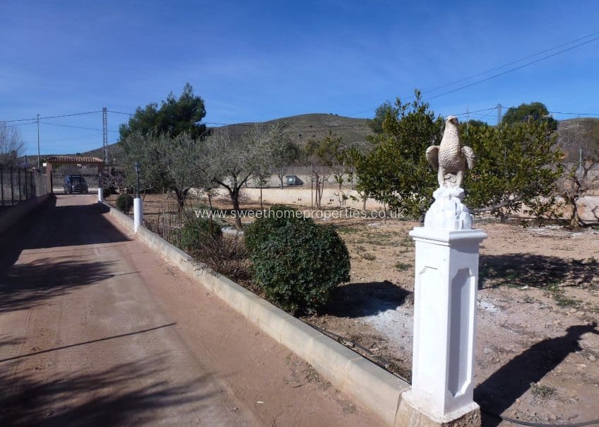 4 Zimmer Finca/Landgut zu verkaufen in Hondon de los Frailes mit Pool Garage - 180.000 € (Ref: 9571672)