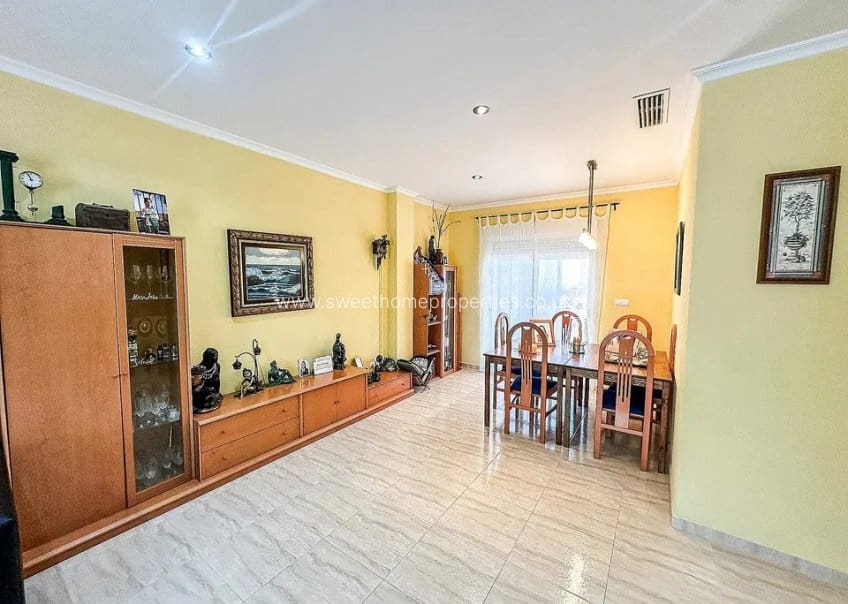 3 makuuhuone Omakotitalo myytävänä paikassa Hondon de los Frailes mukana 
autotalli - 179 000 € (Ref: 9571674)