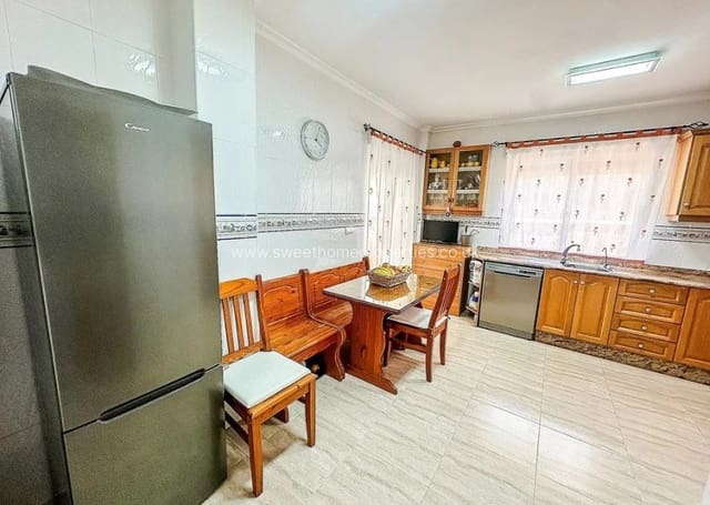 3 makuuhuone Omakotitalo myytävänä paikassa Hondón de los Frailes mukana 
autotalli - 179 000 € (Ref: 9571674)