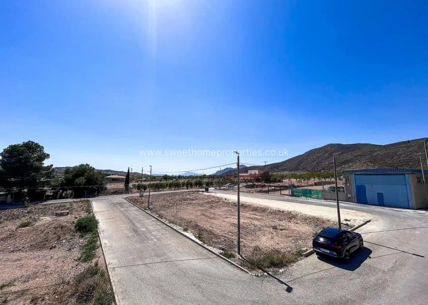 3 makuuhuone Omakotitalo myytävänä paikassa Hondon de los Frailes mukana 
autotalli - 179 000 € (Ref: 9571674)