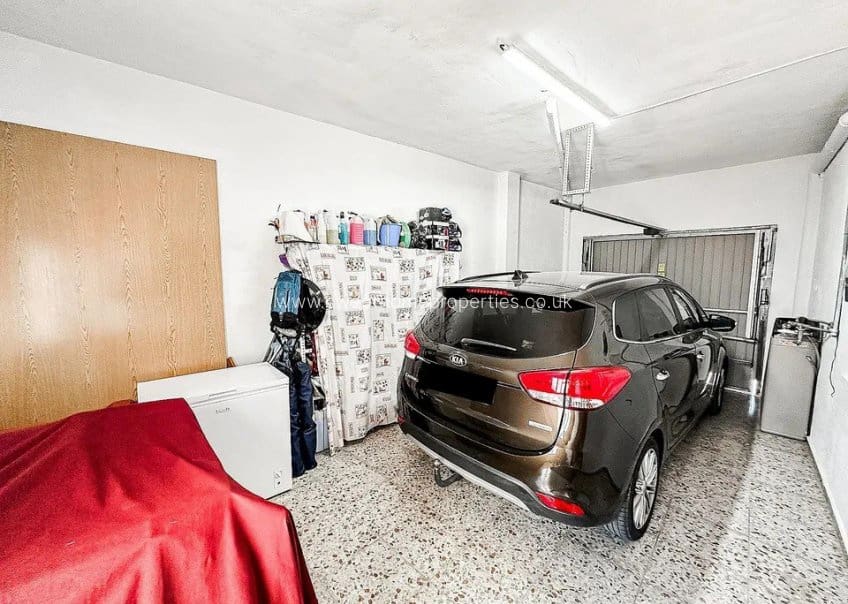 3 makuuhuone Omakotitalo myytävänä paikassa Hondon de los Frailes mukana 
autotalli - 179 000 € (Ref: 9571674)