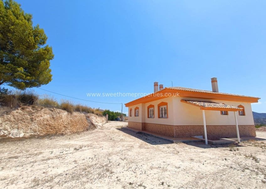 3 makuuhuone Maalaistalo myytävänä paikassa Macisvenda mukana uima-altaan 
autotalli - 280 000 € (Ref: 9571675)