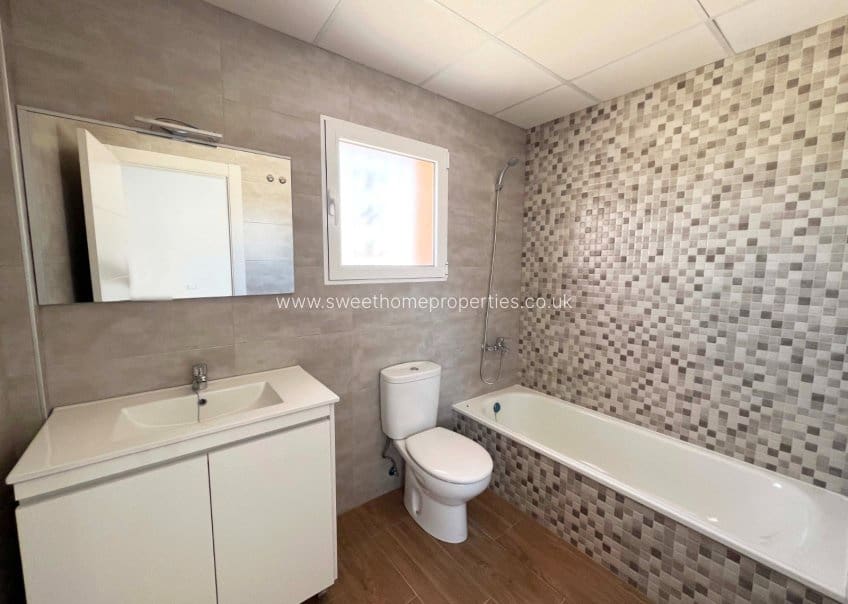 3 makuuhuone Maalaistalo myytävänä paikassa Macisvenda mukana uima-altaan 
autotalli - 280 000 € (Ref: 9571675)