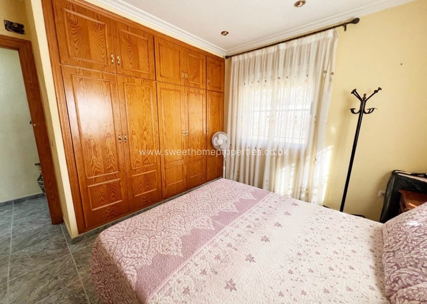 4 soveværelse Finca/Landehus til salg i La Romana med swimmingpool garage - € 320.000 (Ref: 9571676)