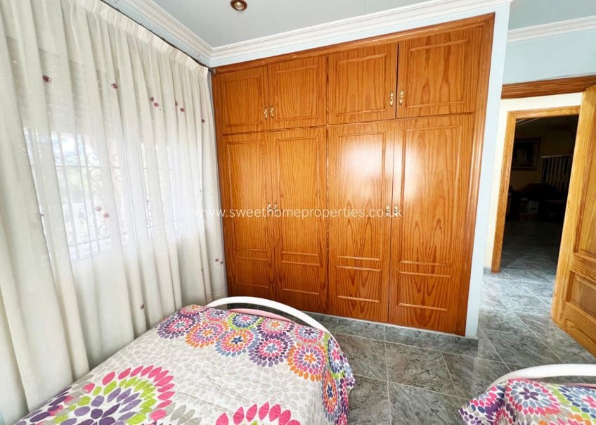 4 soveværelse Finca/Landehus til salg i La Romana med swimmingpool garage - € 320.000 (Ref: 9571676)