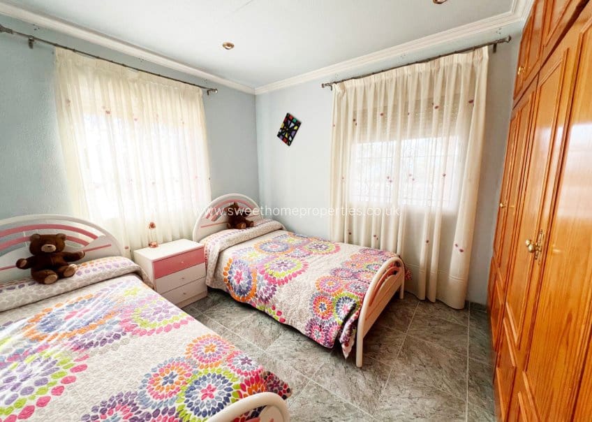 4 soveværelse Finca/Landehus til salg i La Romana med swimmingpool garage - € 320.000 (Ref: 9571676)