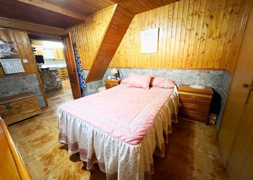 4 soveværelse Finca/Landehus til salg i La Romana med swimmingpool garage - € 320.000 (Ref: 9571676)