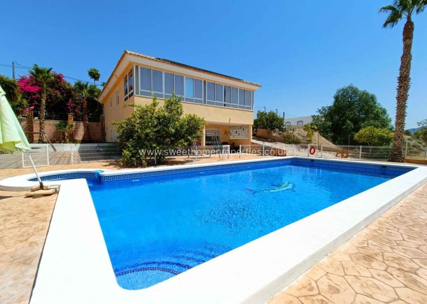 5 soveværelse Finca/Landehus til salg i Abanilla med swimmingpool garage - € 392.000 (Ref: 9571678)