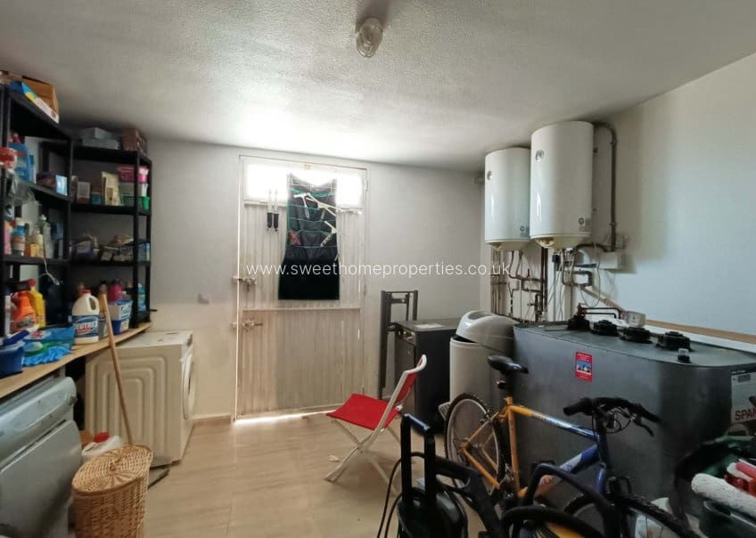 5 soveværelse Finca/Landehus til salg i Abanilla med swimmingpool garage - € 392.000 (Ref: 9571678)