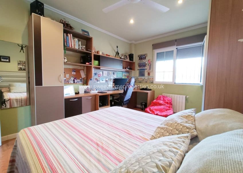 4 Zimmer Villa zu verkaufen in Hondon de los Frailes mit Garage - 398.000 € (Ref: 9571680)