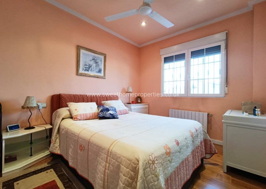 4 Zimmer Villa zu verkaufen in Hondon de los Frailes mit Garage - 398.000 € (Ref: 9571680)