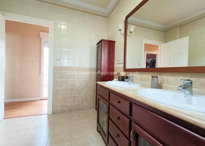 4 Zimmer Villa zu verkaufen in Hondon de los Frailes mit Garage - 398.000 € (Ref: 9571680)